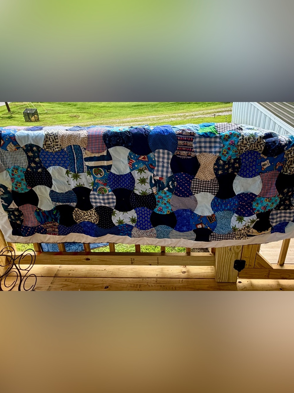 Source Unknown Blue Patchwork Double Wedding Ring Quilt